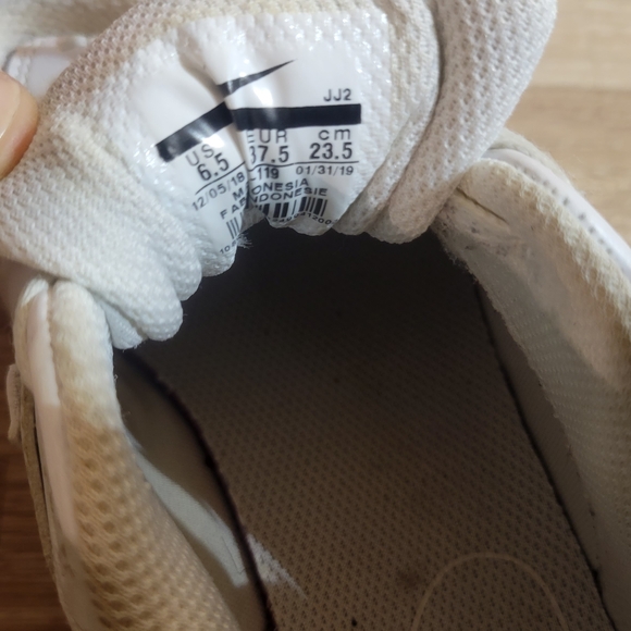 White and Gray Nike AIR Sneakers - Picture 7 of 7